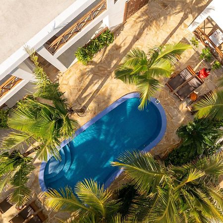 Karibu Beach Resort Pongwe Extérieur photo