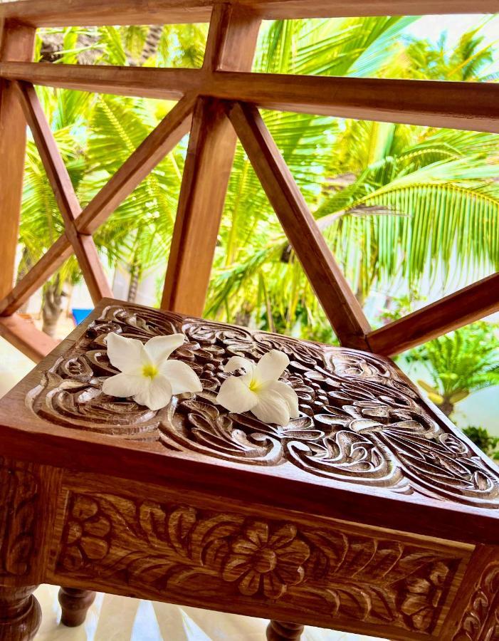 Karibu Beach Resort Pongwe Extérieur photo