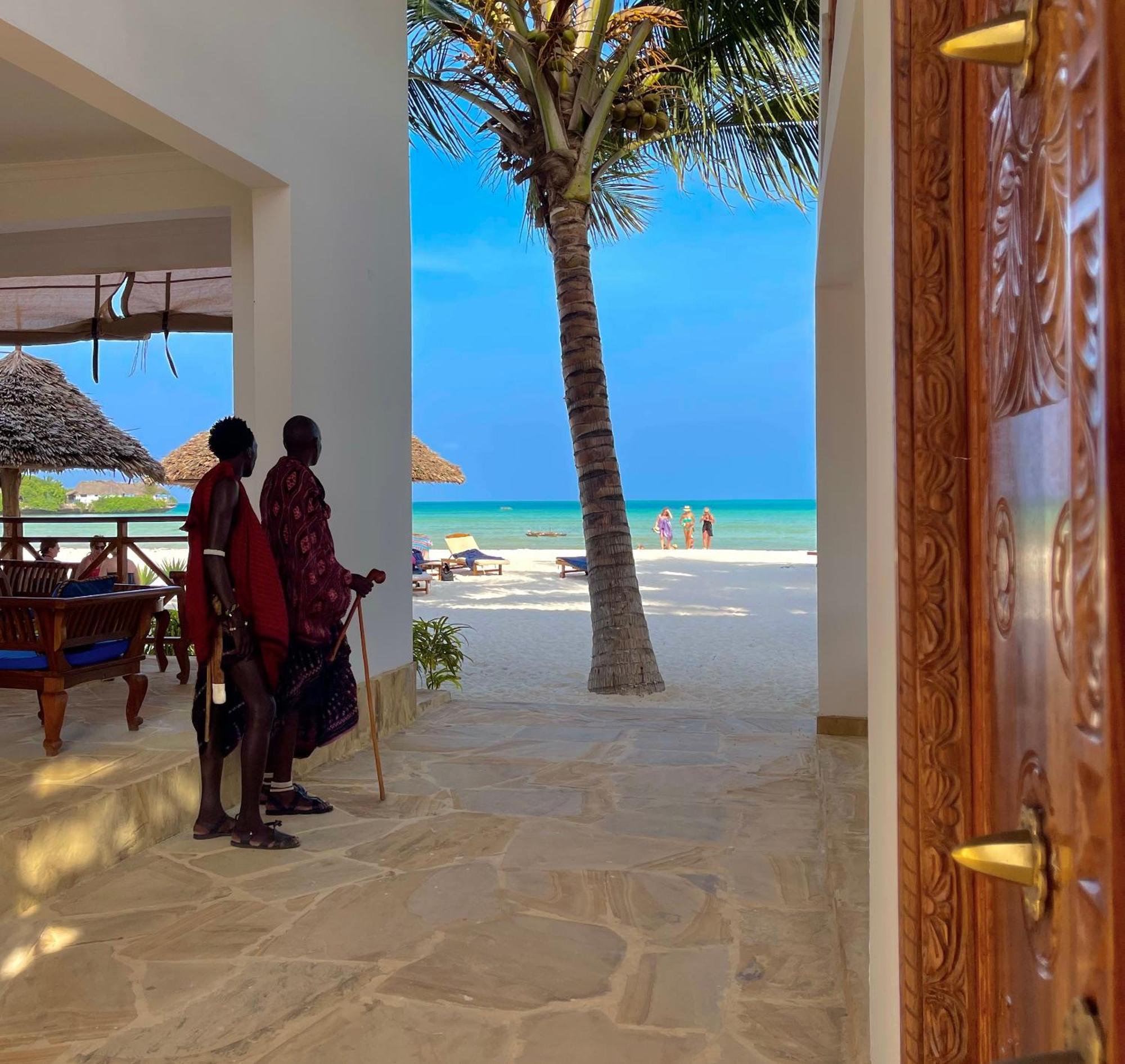 Karibu Beach Resort Pongwe Extérieur photo