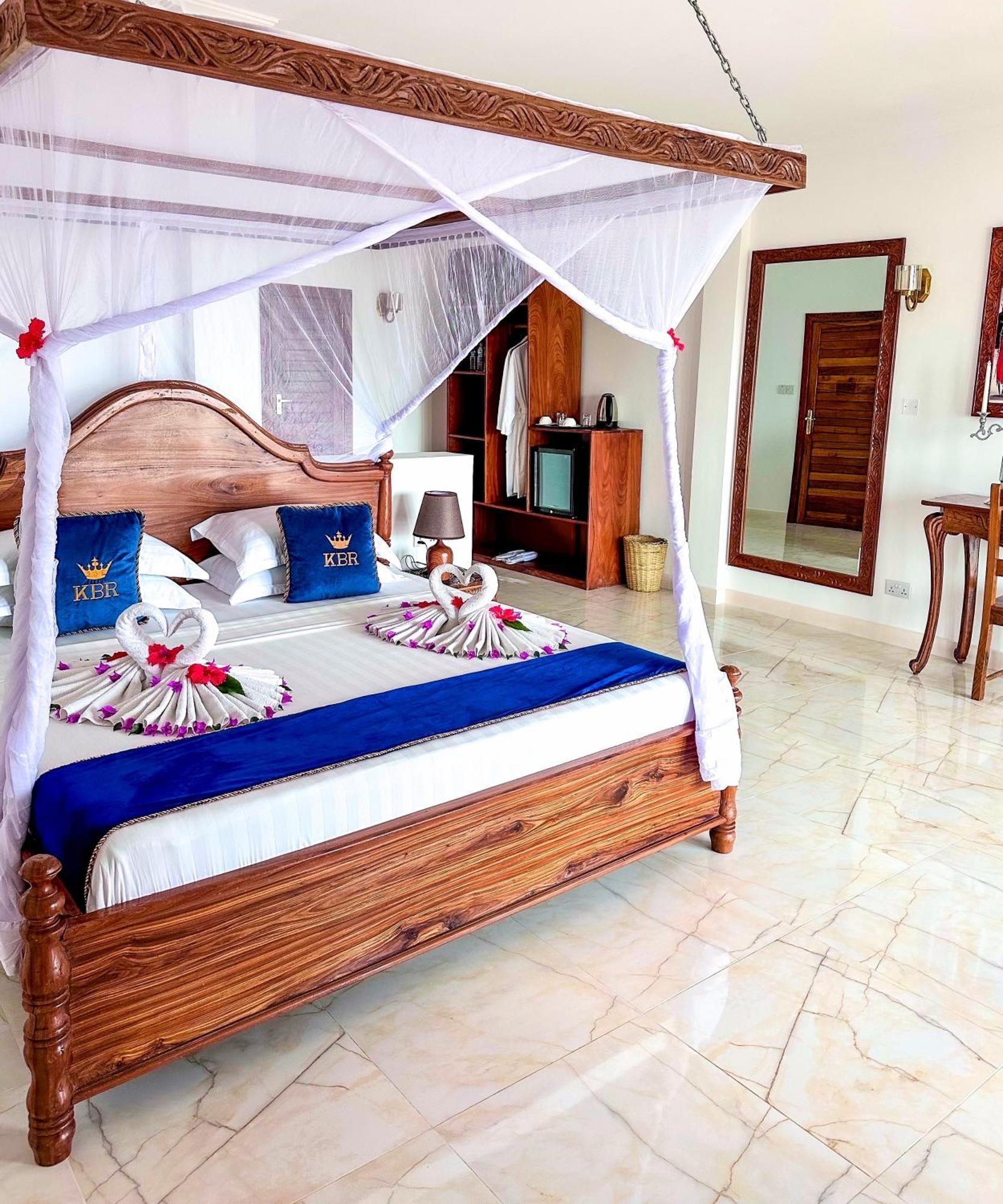 Karibu Beach Resort Pongwe Extérieur photo