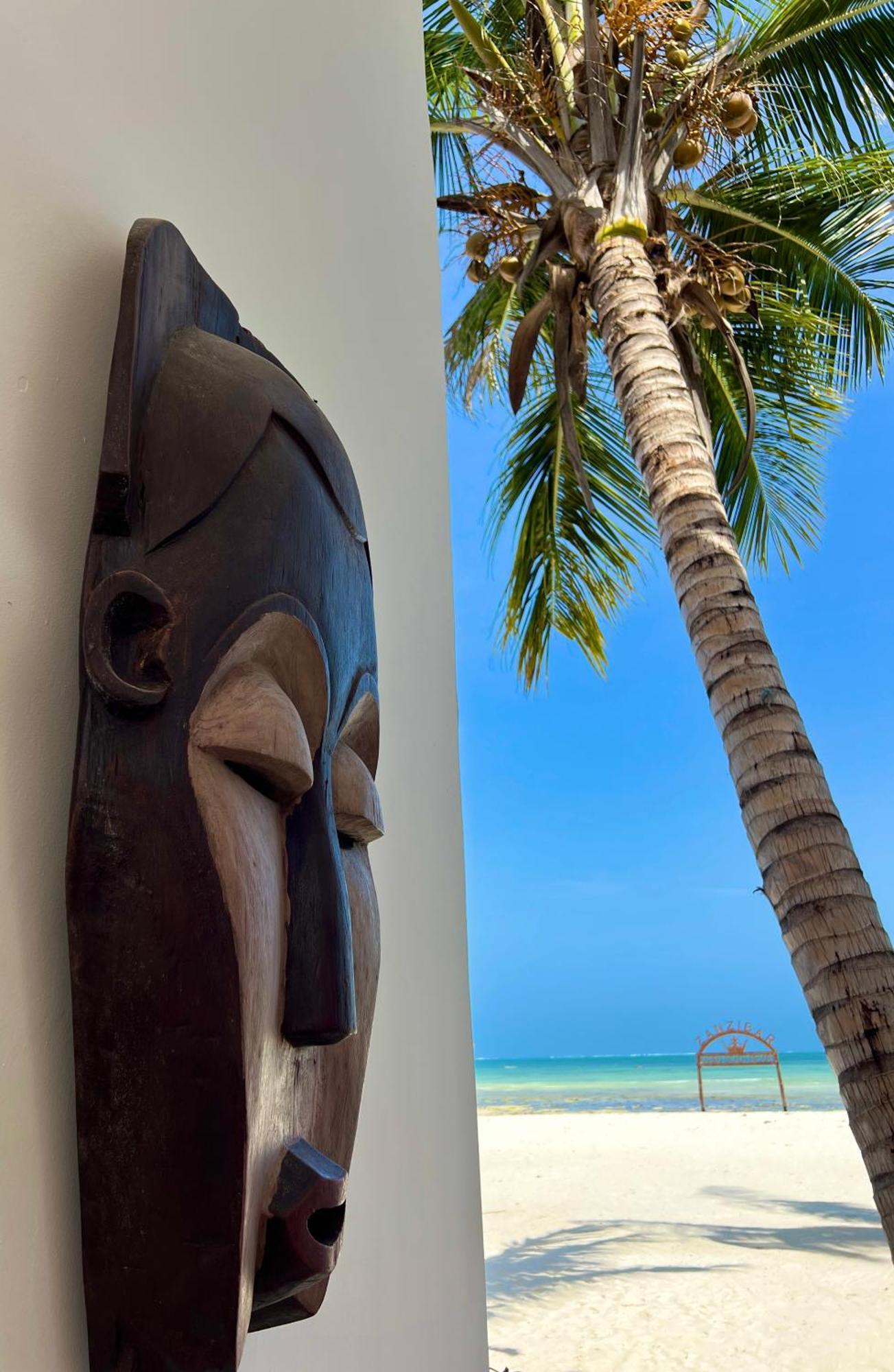 Karibu Beach Resort Pongwe Extérieur photo