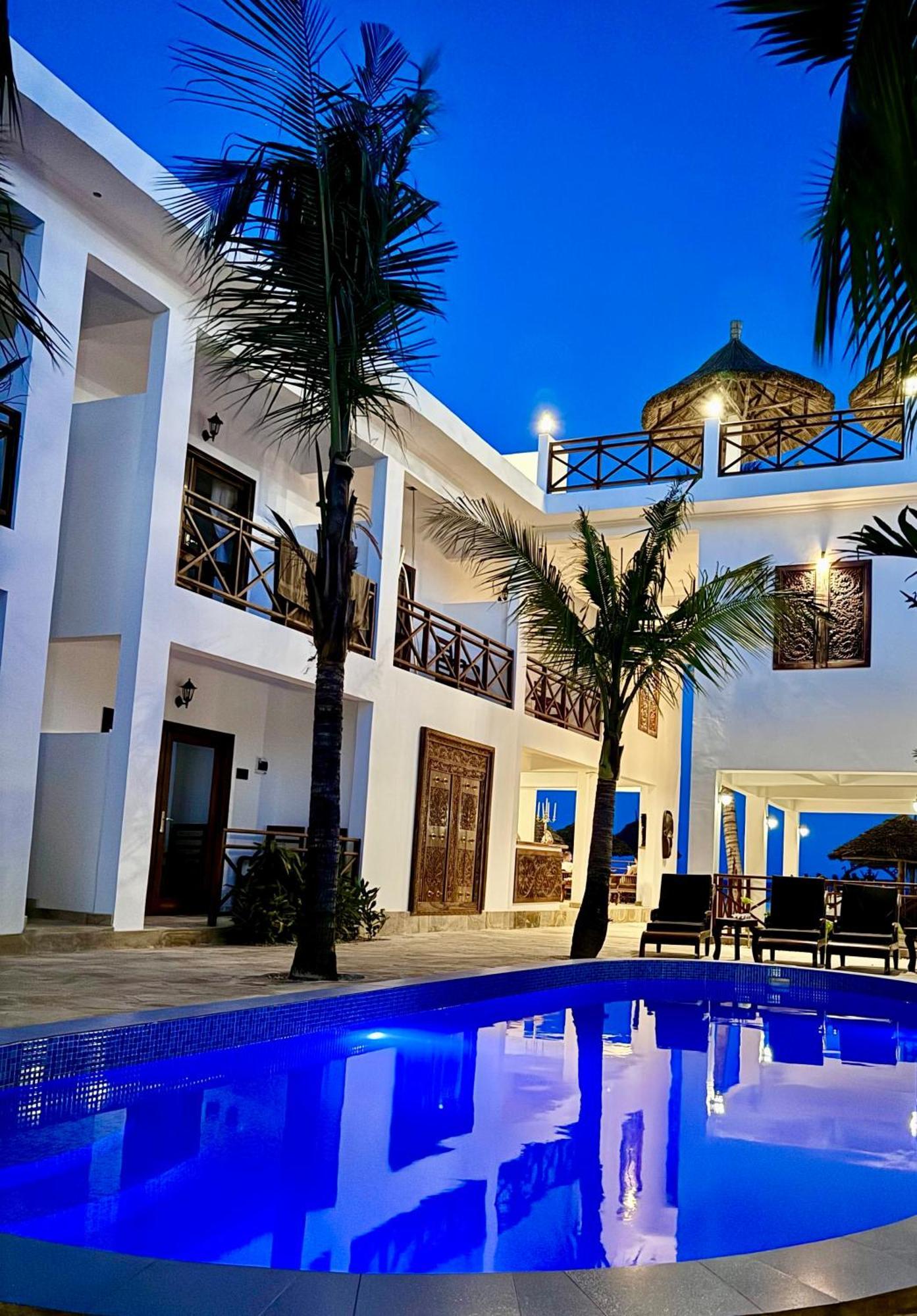 Karibu Beach Resort Pongwe Extérieur photo