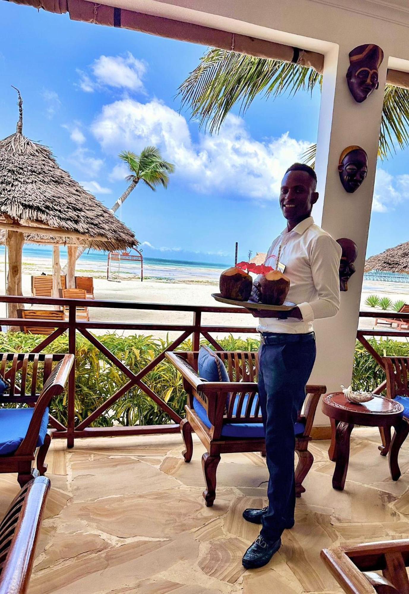 Karibu Beach Resort Pongwe Extérieur photo