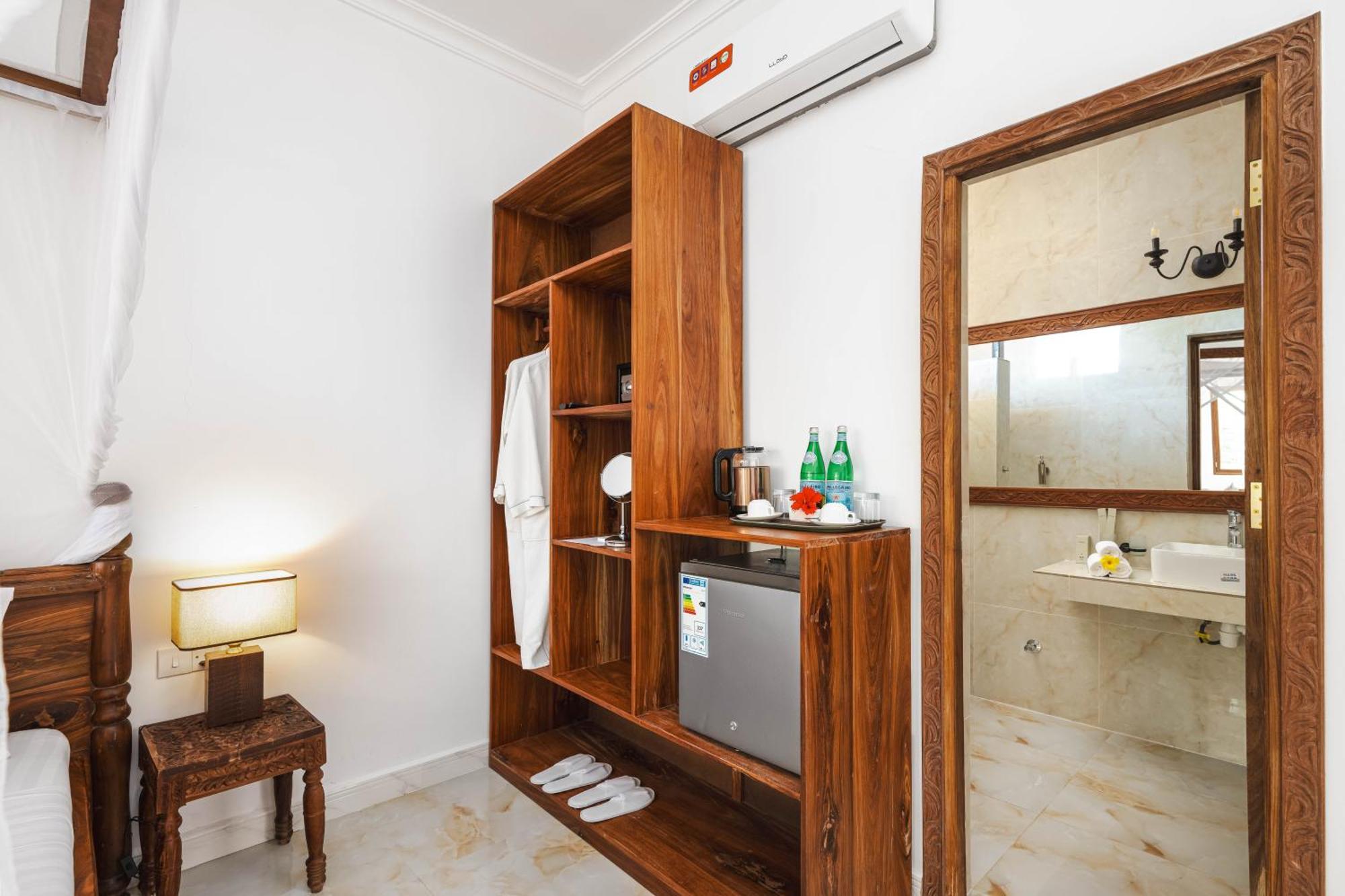 Karibu Beach Resort Pongwe Extérieur photo