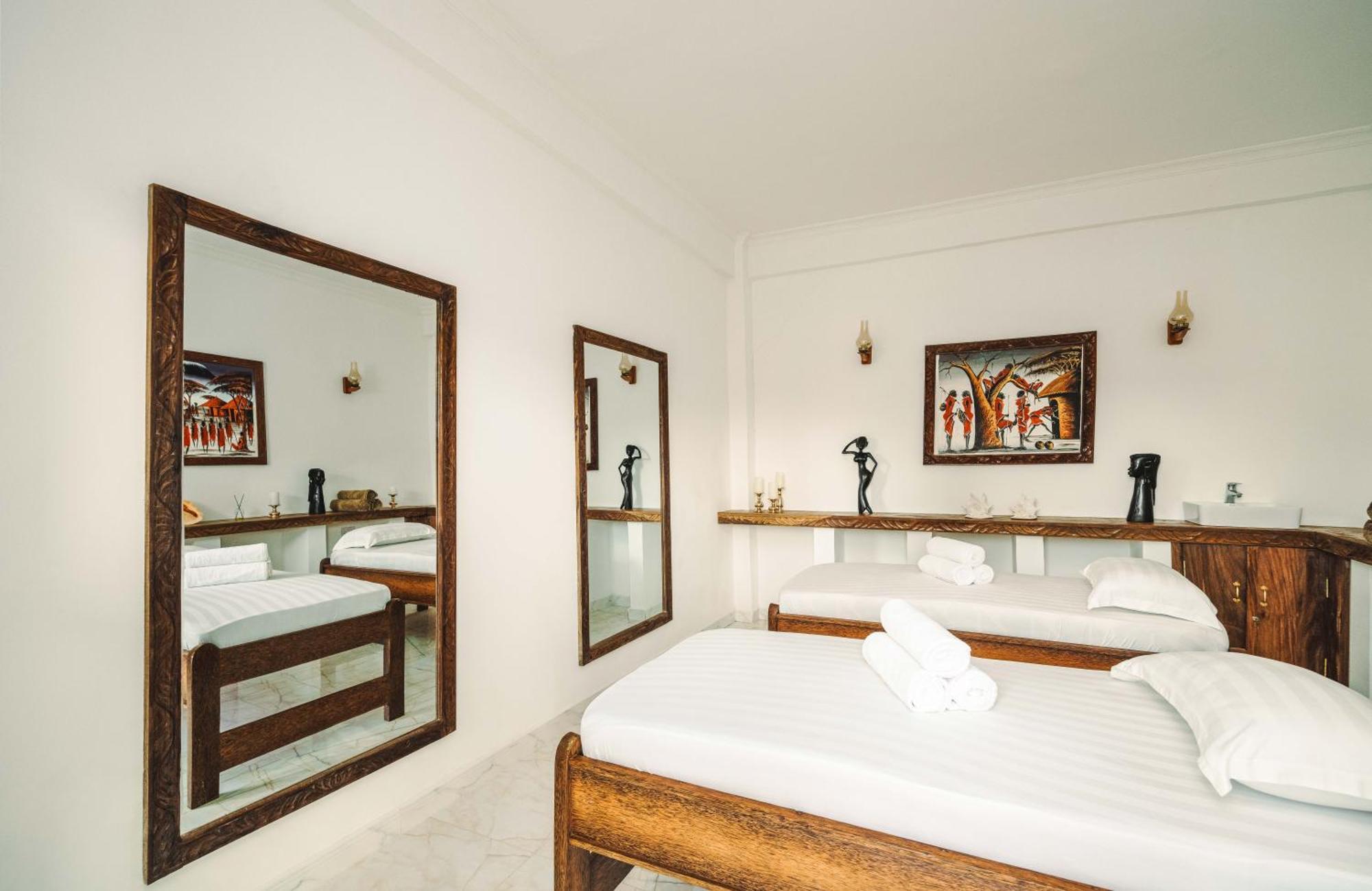 Karibu Beach Resort Pongwe Extérieur photo