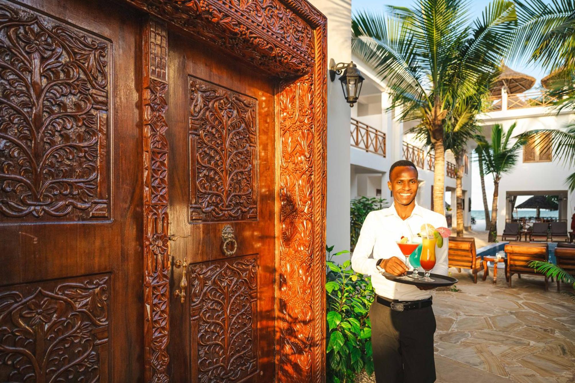 Karibu Beach Resort Pongwe Extérieur photo