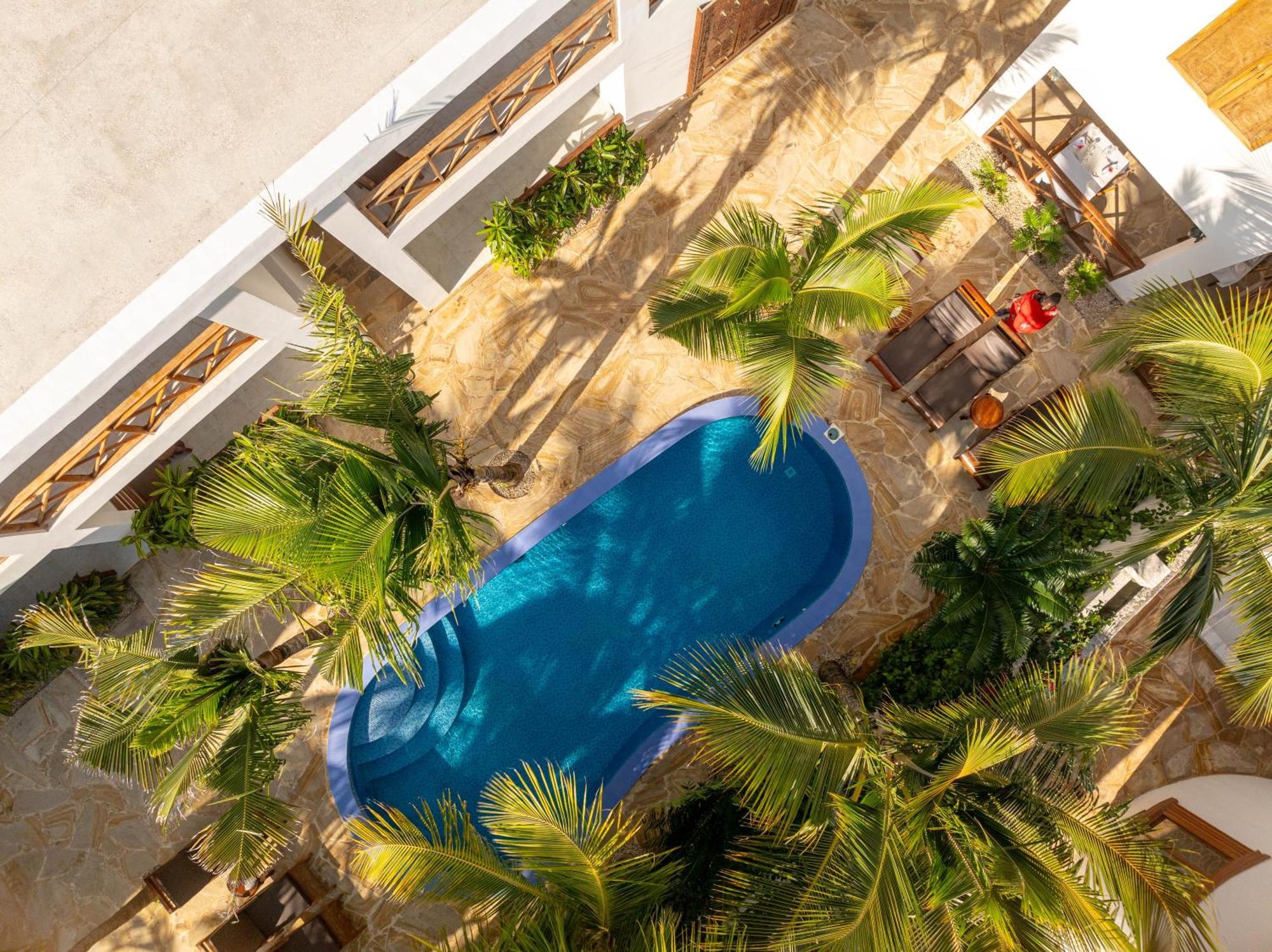 Karibu Beach Resort Pongwe Extérieur photo