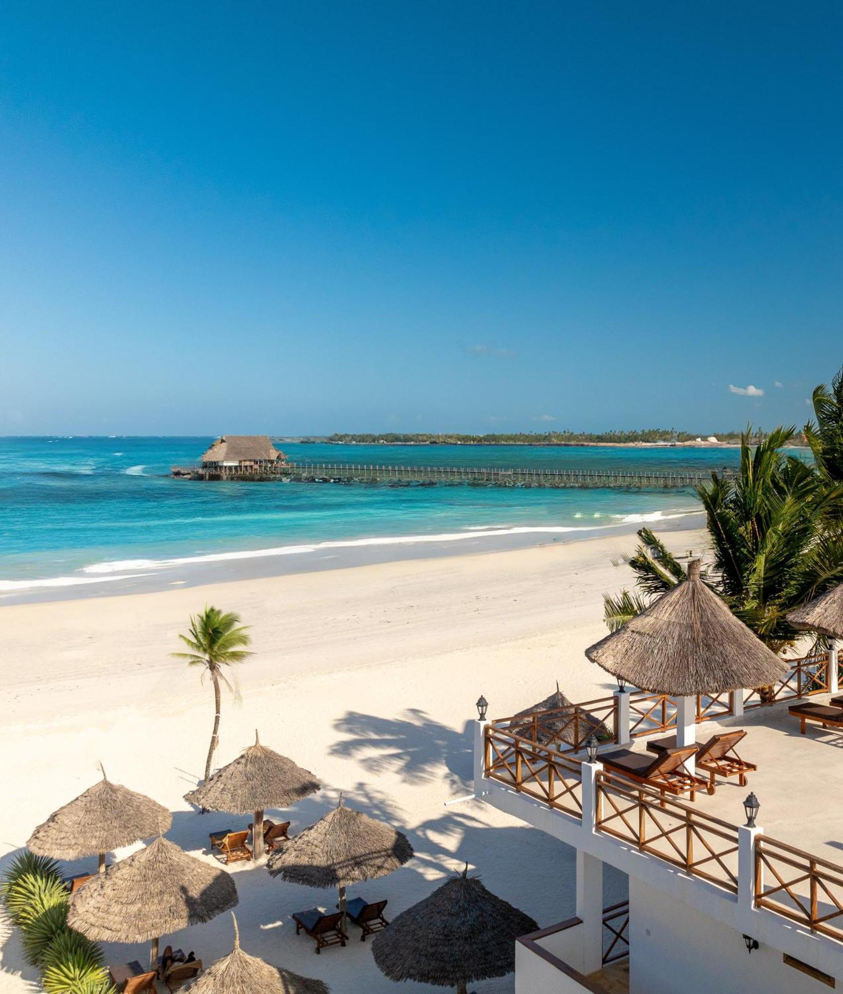 Karibu Beach Resort Pongwe Extérieur photo